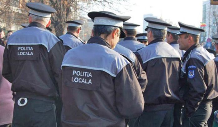 Critici Poliția Locală Ghinion Te Cheamă Să Dai Cu Subsemnatul