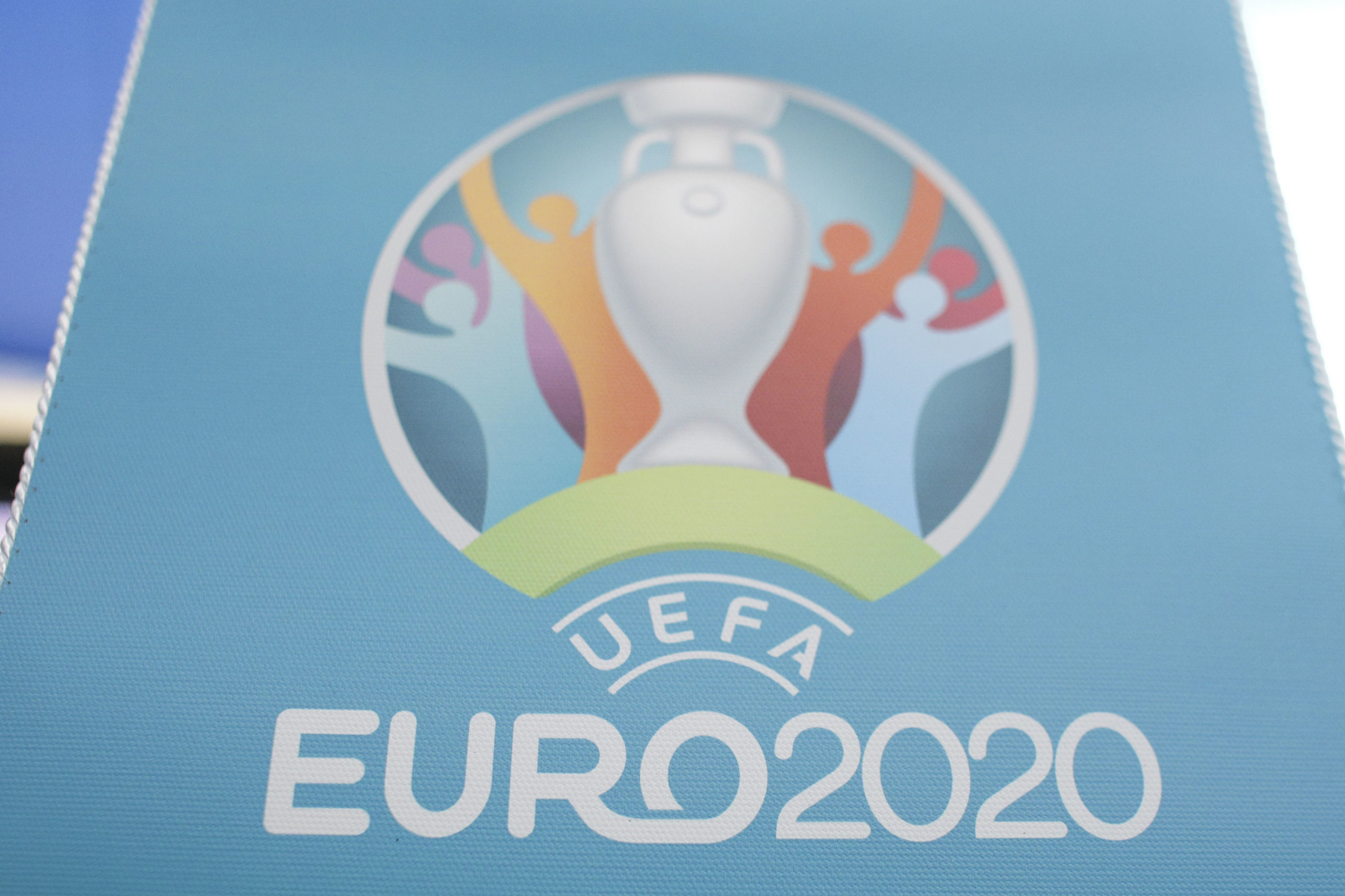 Ovidiu HaÅ£egan Arbitru De RezervÄƒ La Meciul Anglia Danemarca Din Semifinalele Euro 2020