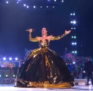 Katy Perry la concertul încoronării Regelui Charles