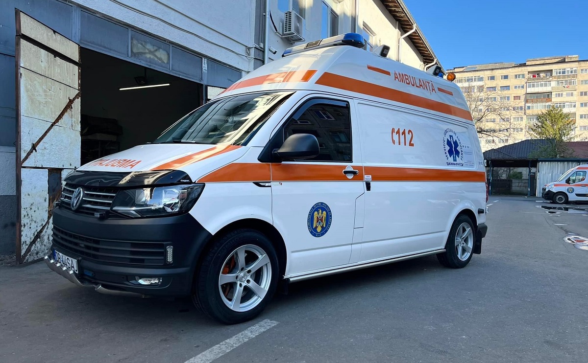 ambulanţă 112 salvare