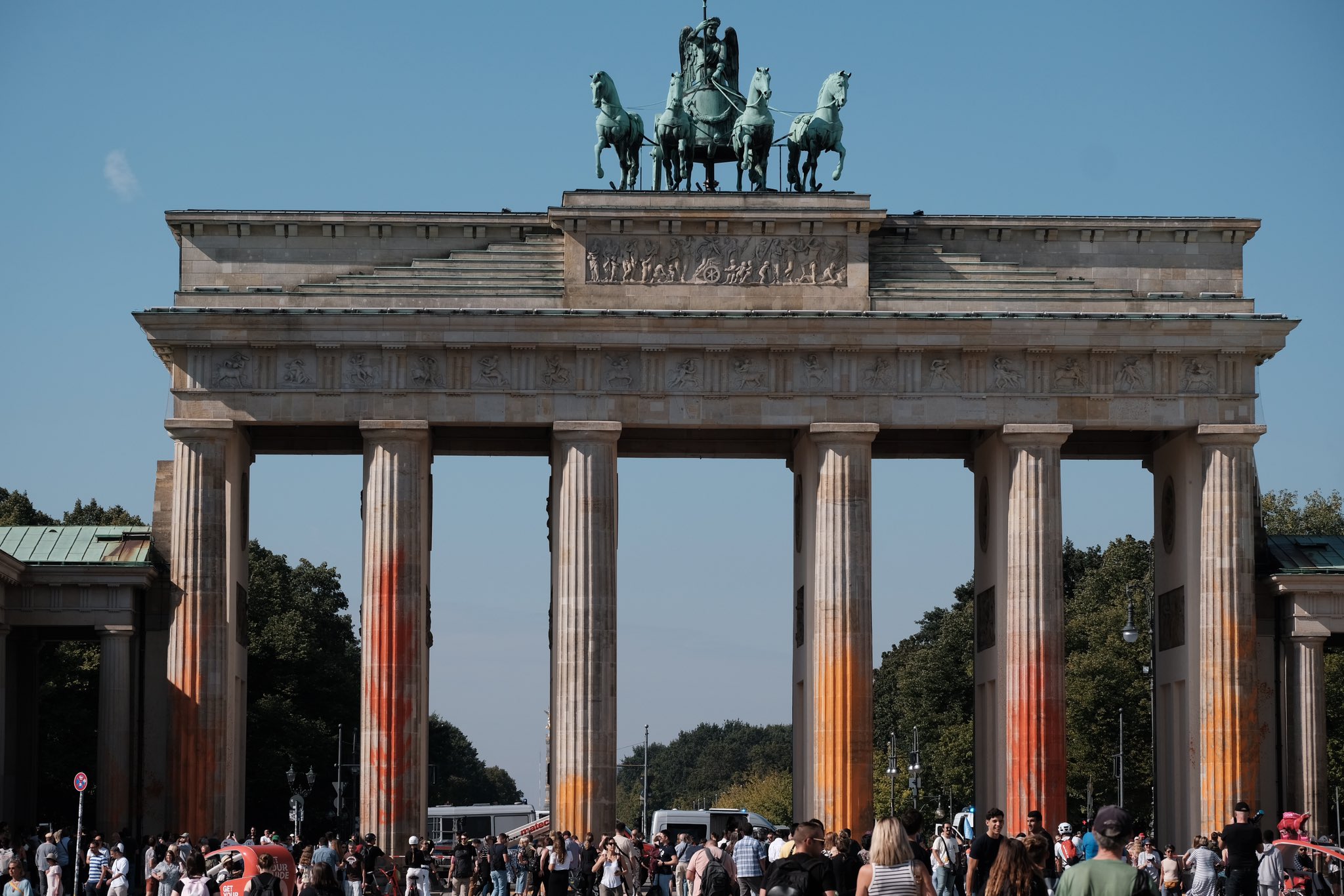 Poarta Brandenburg vandalizată