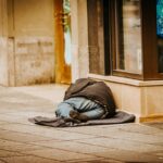 homeless / om fără adăpost