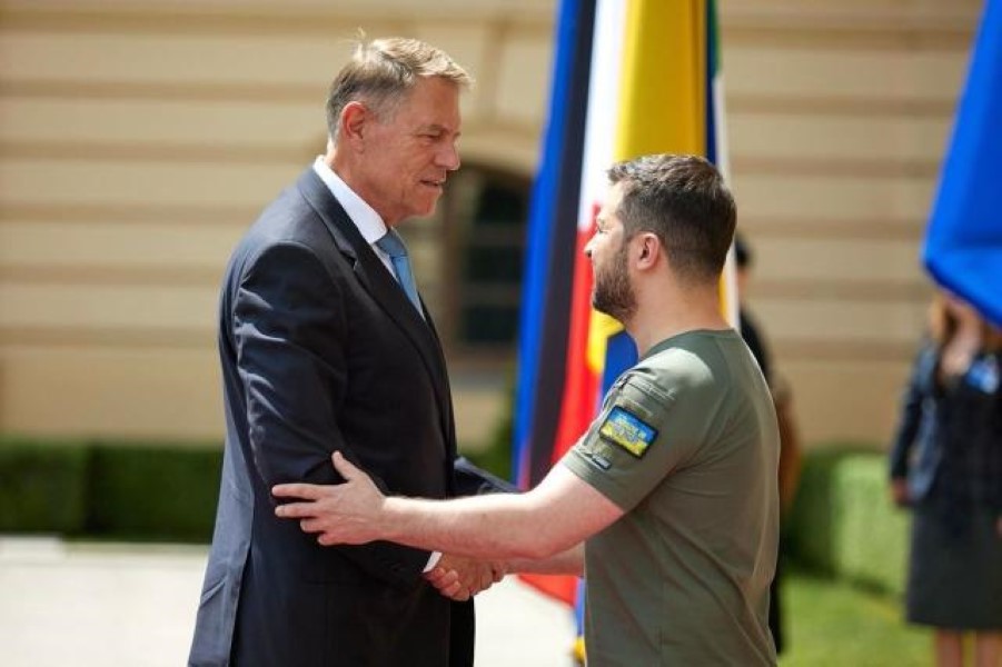 Volodimir Zelenski face prima sa vizită în România