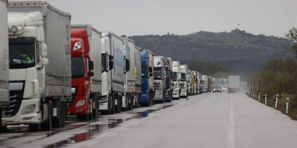 camioane blocate