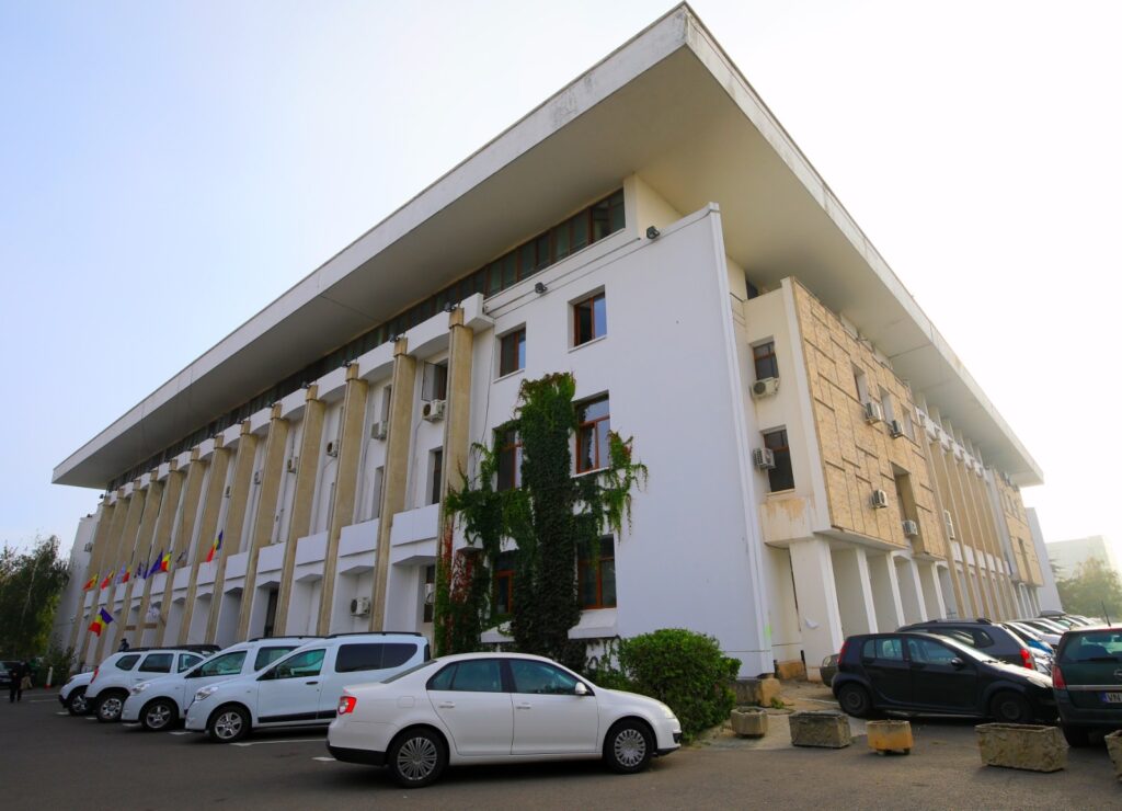 Administratia liberala a Constantei, investitii