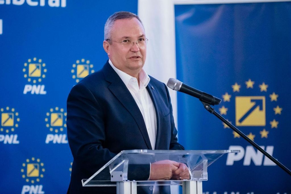Nicolae Ciucă, despre competiţia dintre candidaţii PNL şi PSD: Se mai hârjoneşte omul şi în familie