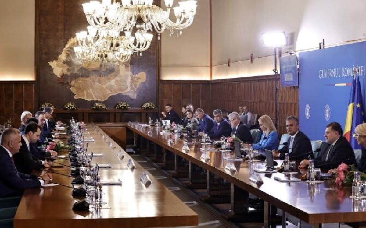 Barometrul vizibilităţii miniştrilor – Premierul Ciolacu şi ministrul Finanţelor, primele poziţii în top în aprilie