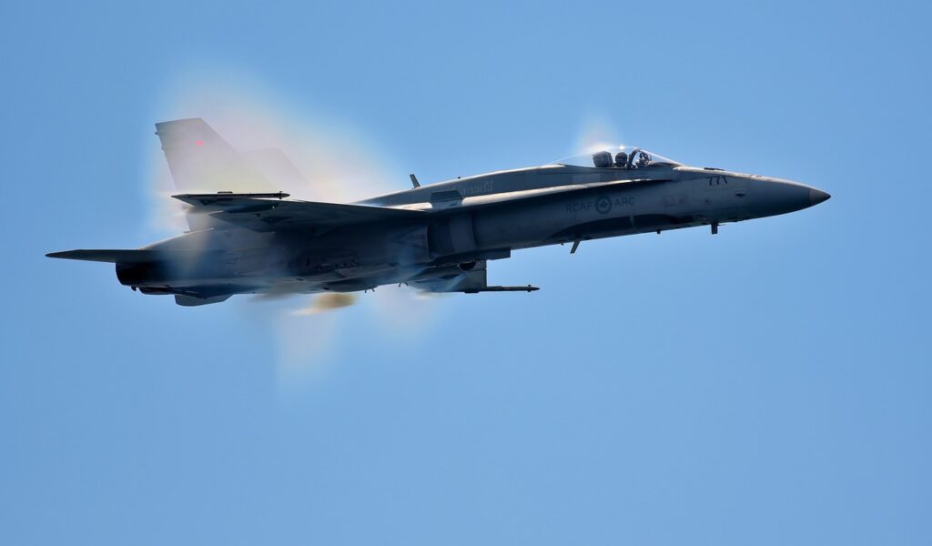 Avion F-18