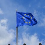 UE