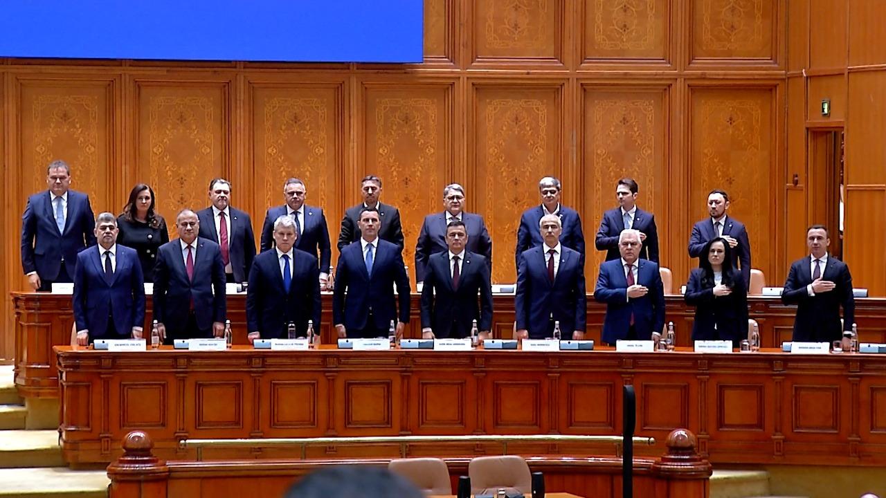 VIDEO UPDATE Klaus Iohannis l-a desemnat premier pe Marcel Ciolacu. Noul guvern este votat azi în Parlament