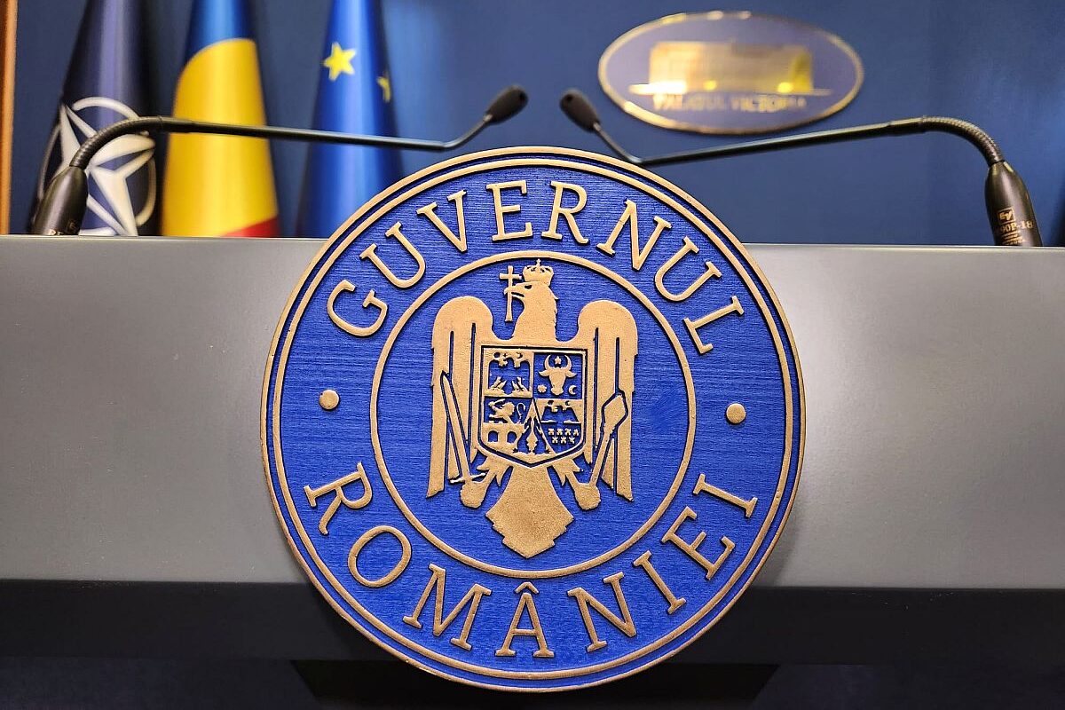 ANALIZĂ Dezastrul economic din 2024, în cifre: taxe mai mari, deficit mai mare