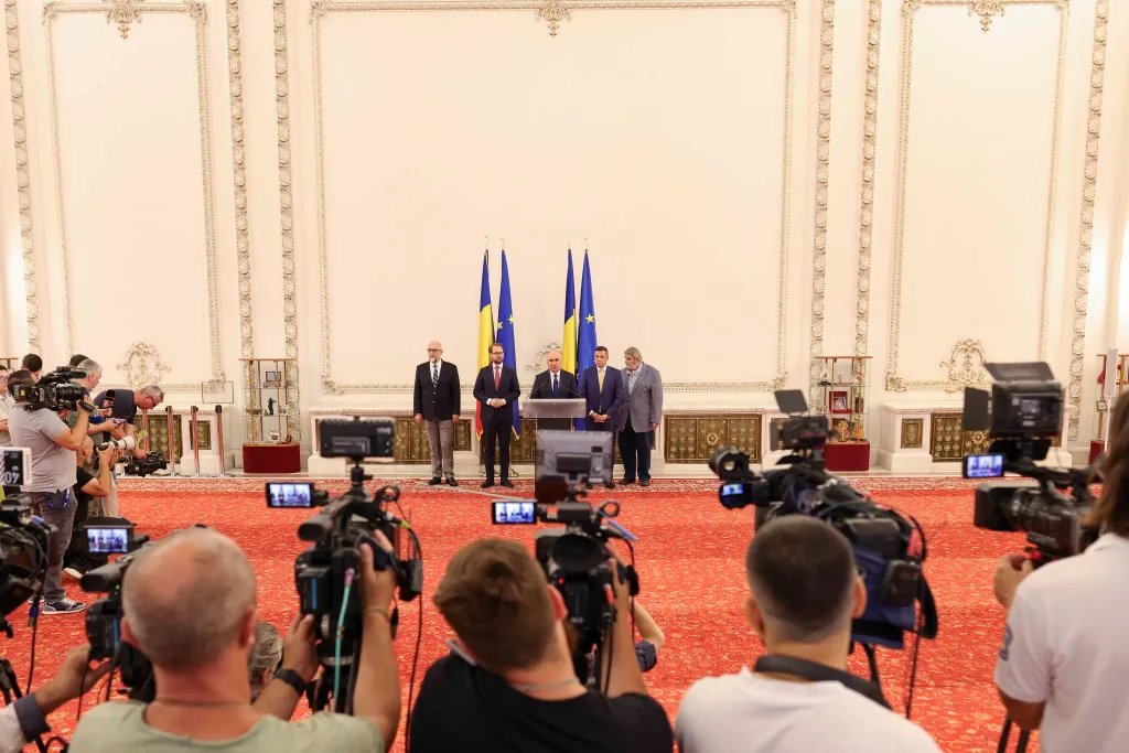 A fost semnat acordul politic pentru coaliţia de guvernare: cum se va face rotația premierilor. Toate prevederile