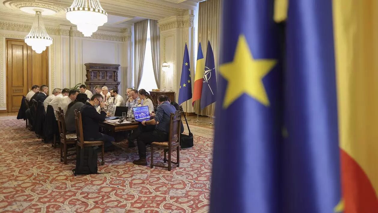 Interimatul actualului guvern expiră vineri. Negocierile, în impas. Se lucrează cu trei variante